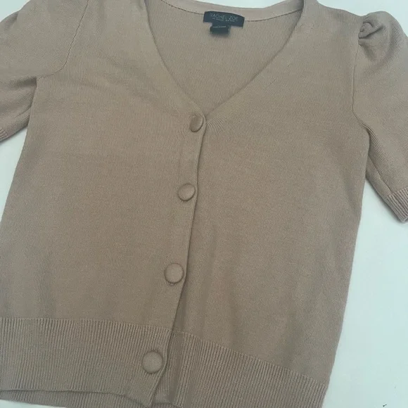 Rachel Zoe Short Sleeved Button front v neck Sweater size medium - Picture 2 of 9